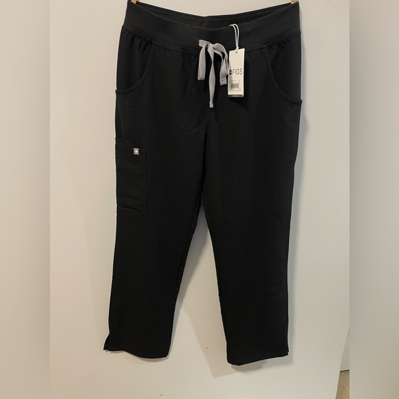 Lot of 3 FIGS W KADE CARGO SCRUB BLACK and 2 CATARINA PETITE SCRUB GREEN Small - Picture 7 of 10